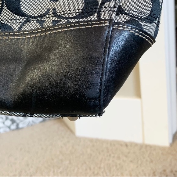 Authentic Coach Handbag - Picture 11 of 12